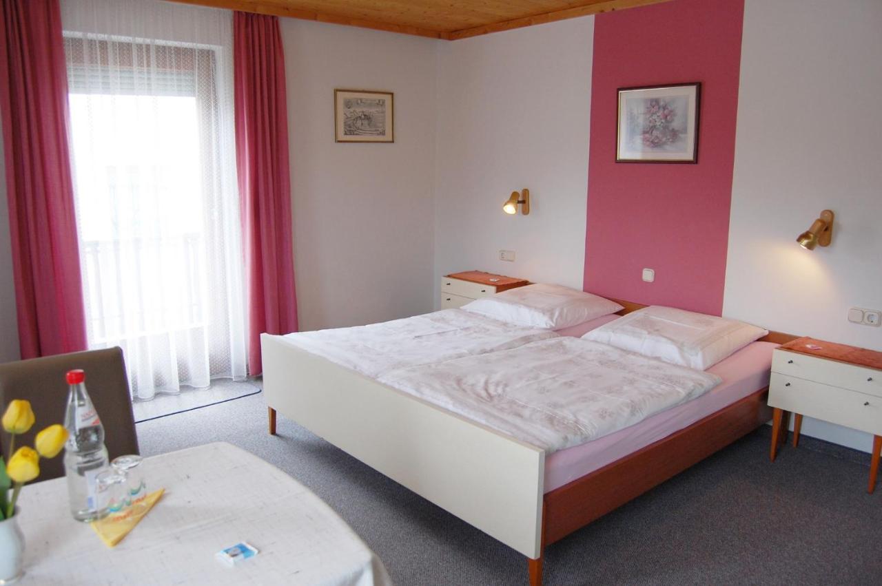 Gaestehaus Fidelis Grafenwiesen Buitenkant foto